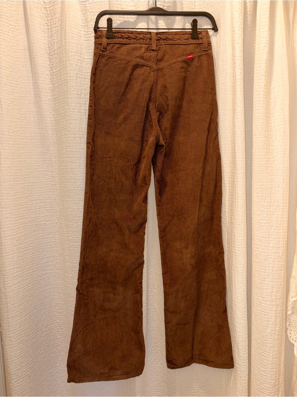 ✨ Levi's Ribcage Wide-Leg Corduroy Pants in Brown - Picture 3 of 7